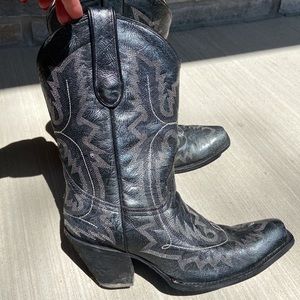 Corral womens cowboy boots/western style boots